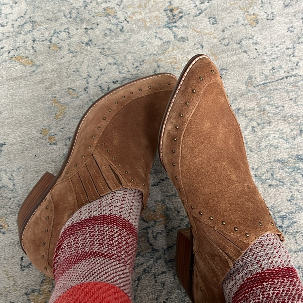 Crown Vintage Booties!